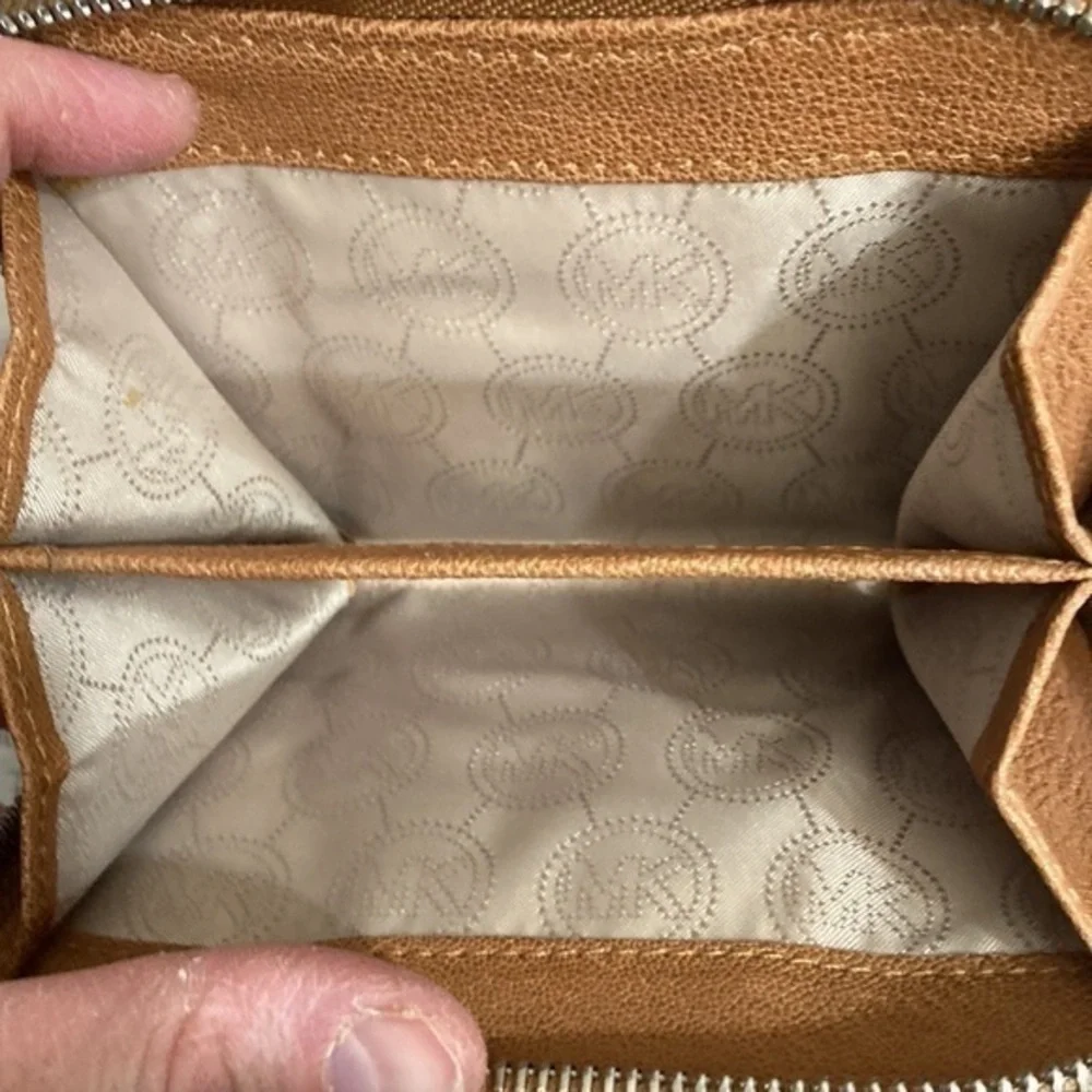 Michael kors brown leather wallet
